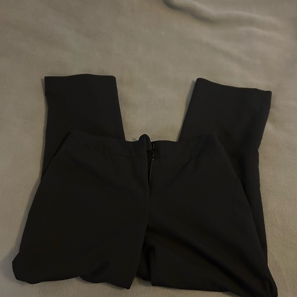 Black Liz Claiborne dress pants size 8p, runs small - Picture 2 of 3